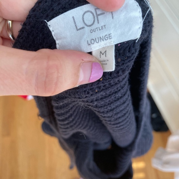 black sweater with crossed back - Picture 3 of 4